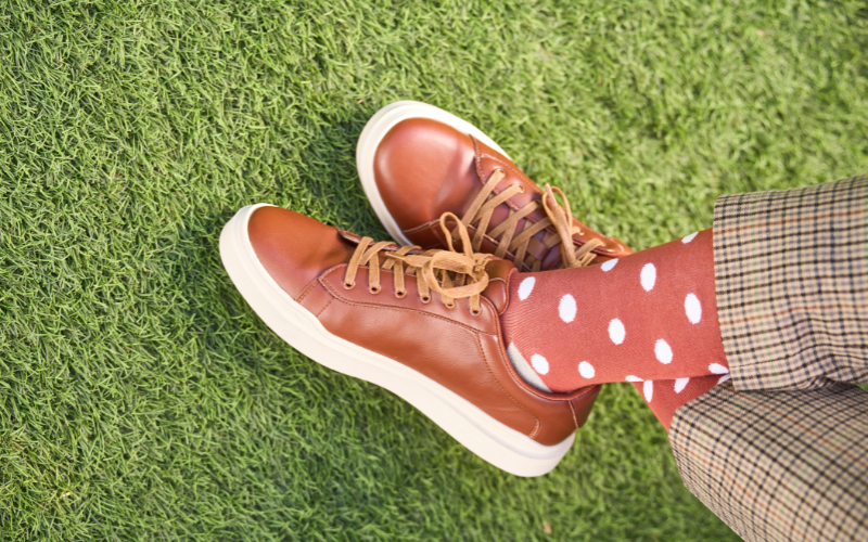 Burgundy, Emerald, and Burnt Orange: How to Choose Fall Sock Colors That Elevate Your Suit