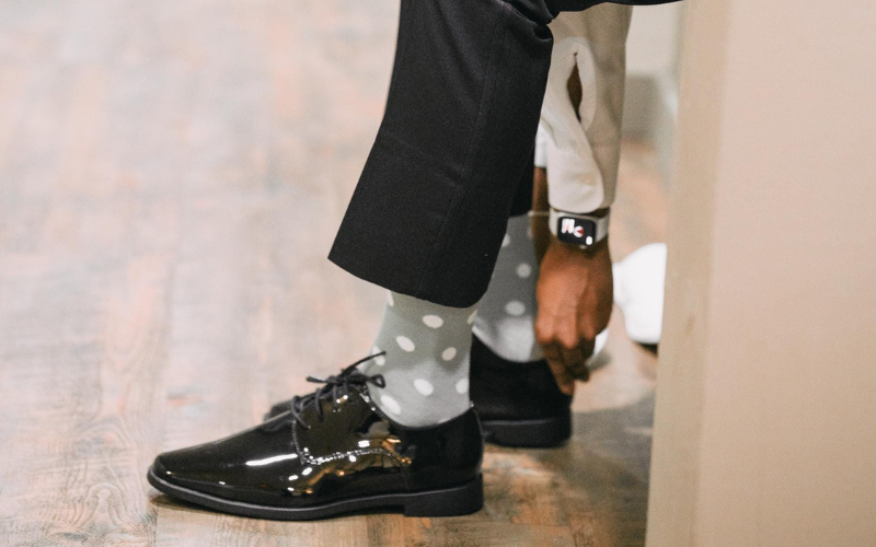 Mastering Sock and Suit Combinations: A Style Guide for Modern Weddings
