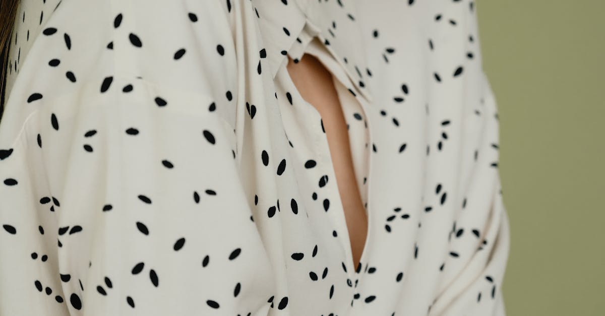 How to Effortlessly Style Polka Dot Socks for Weddings, Work, and Weekend Outfits