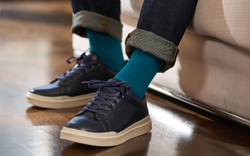 Blue Dress Socks: What Shade Works With Navy, Gray, and Black Suits? No Cold Feet Blue Dress Socks: What Shade Works With Navy, Gray, and Black Suits? No Cold Feet