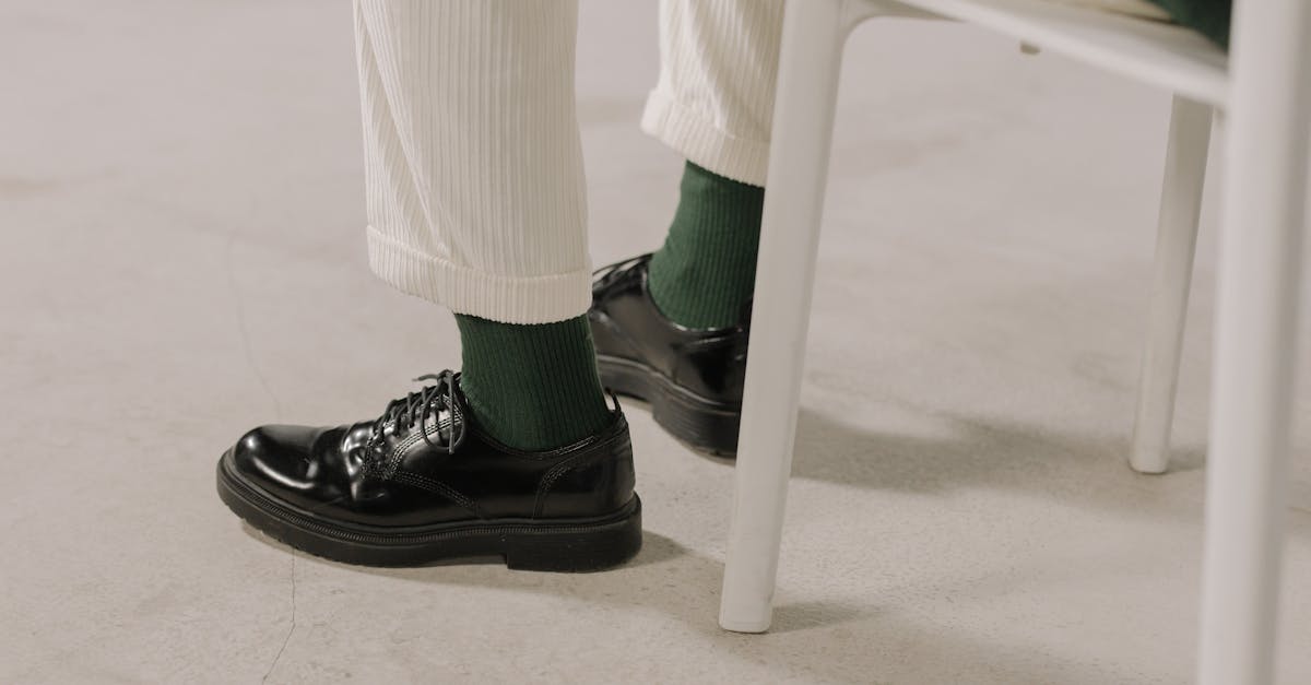 How to Choose the Perfect Socks for Every Formal Occasion: A Comprehensive Guide
